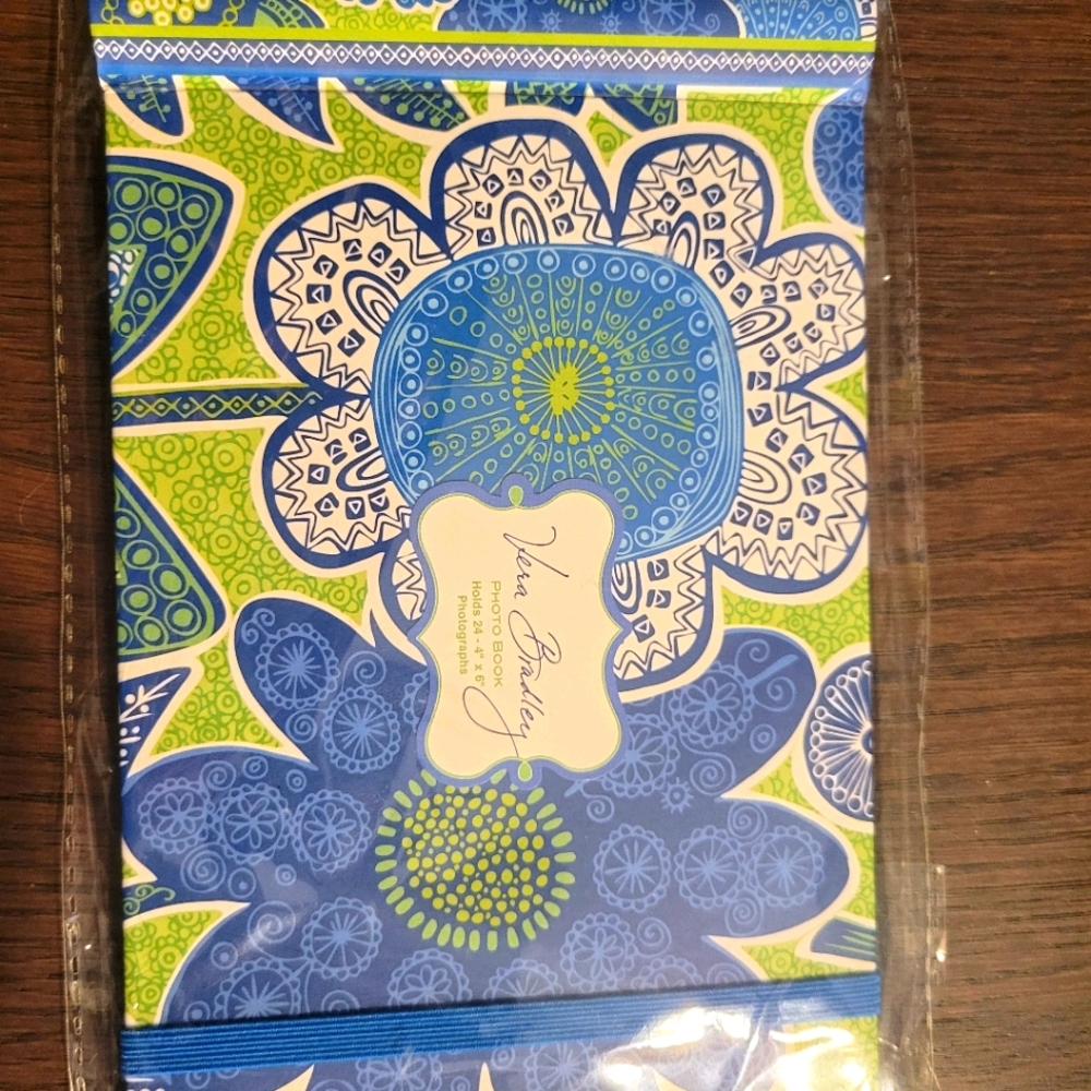 Vera Bradly photo book doodle daisy